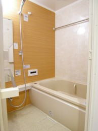 パイン素材を使った全面リフォーム